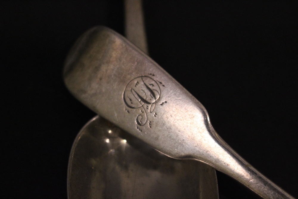 A SET OF 6 19TH CENTURY IRISH SILVER SPOONS, rattail, maker's mark WC for William Cummins, date - Image 2 of 4