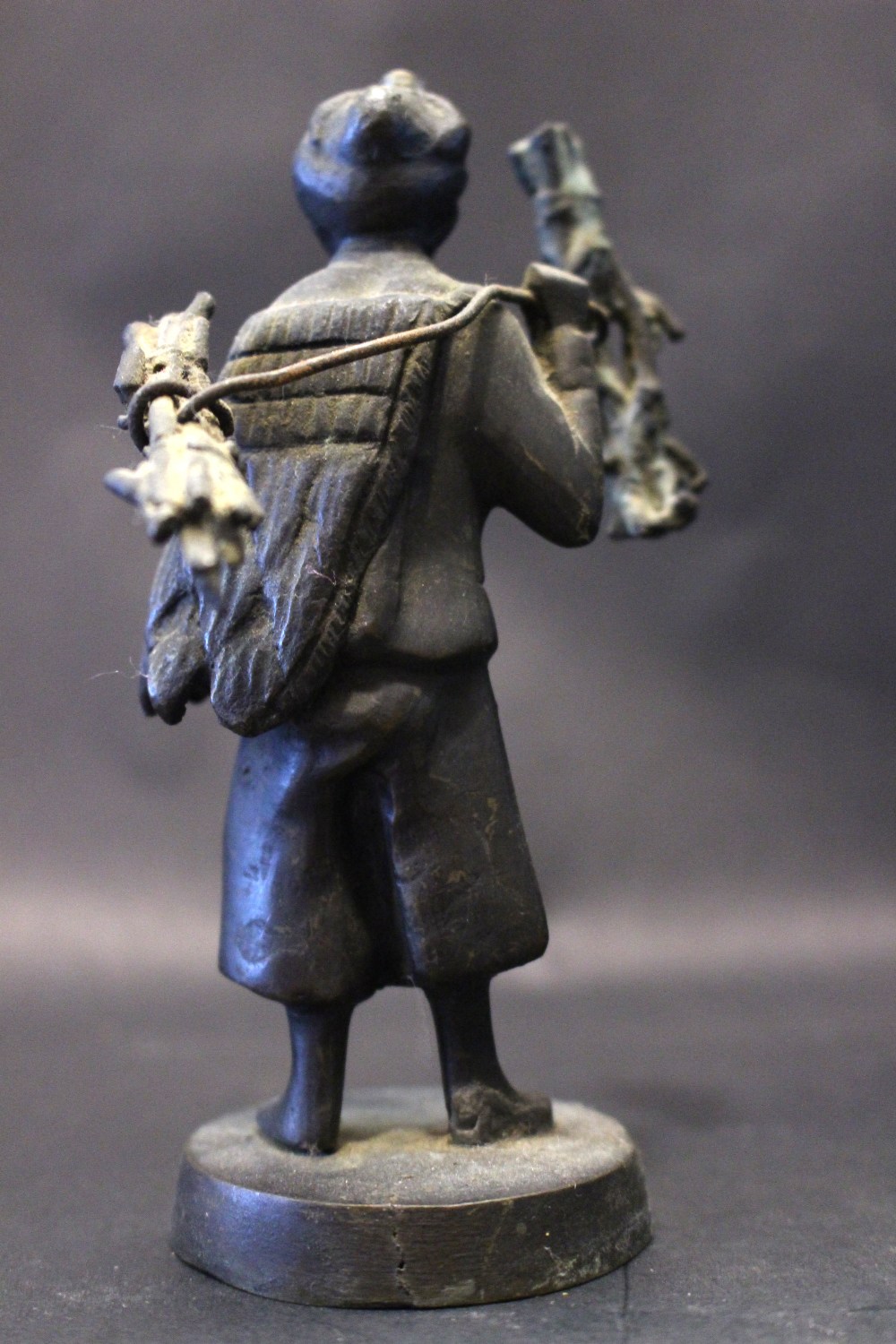 A 19TH CENTURY MINATURE BRONZE SCULPTURE, Possibly Japanese, of a boy carrying bamboo, 13cm high - Image 3 of 5