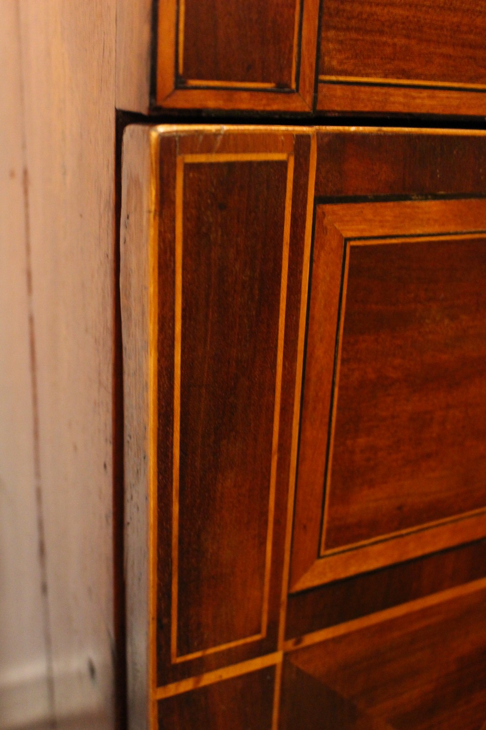 AN IRISH GEORGIAN MAHOGANY CROSSBANDED PEDESTAL "DRYING CABINET", with fitted plate rakes - Image 2 of 2