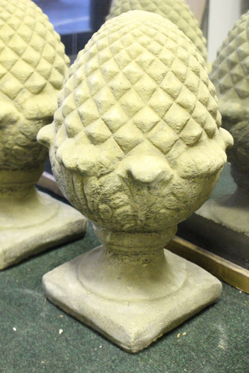 A PAIR OF PIER TOPPERS IN THE FORM OF PINEAPPLES, 24" tall approx - Image 3 of 3