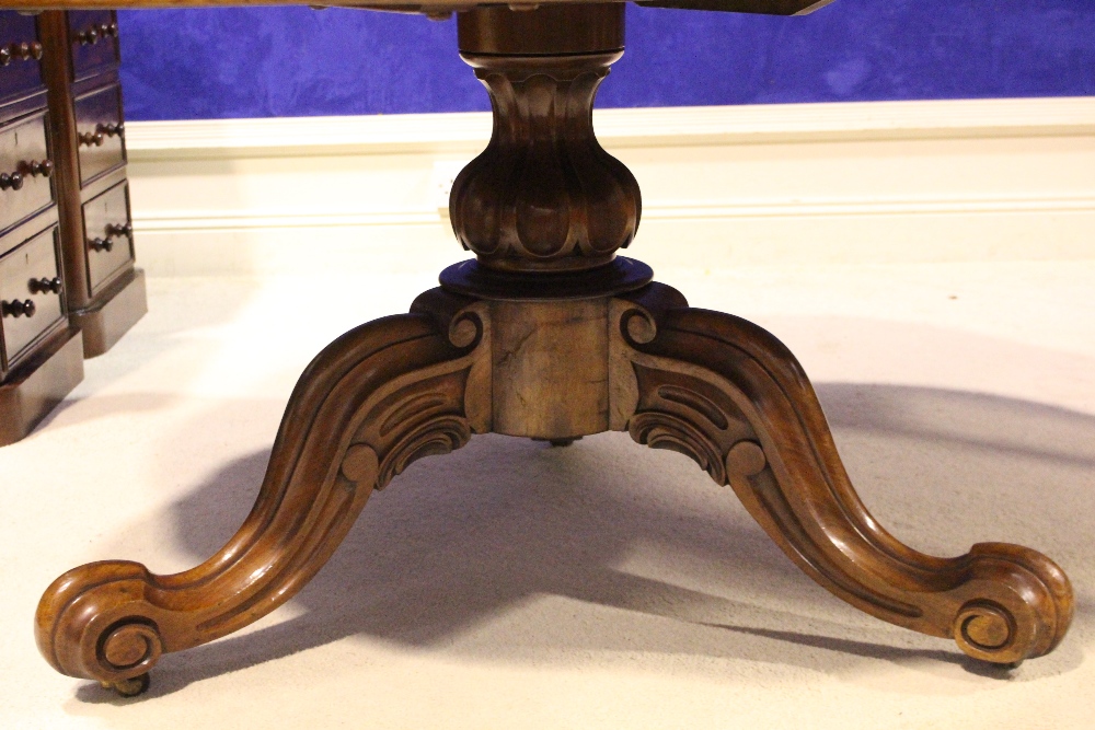 A VERY FINE 19TH CENTURY BURR WALNUT CENTRE / DINING 'FLIP TOP' TABLE, with gadrooned rim, raised on - Image 3 of 3