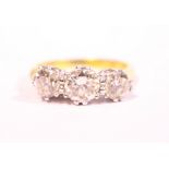 AN 18CT YELLOW GOLD 3 STONE DIAMOND RING, with round brilliant cut diamonds, 3.53cts diamonds