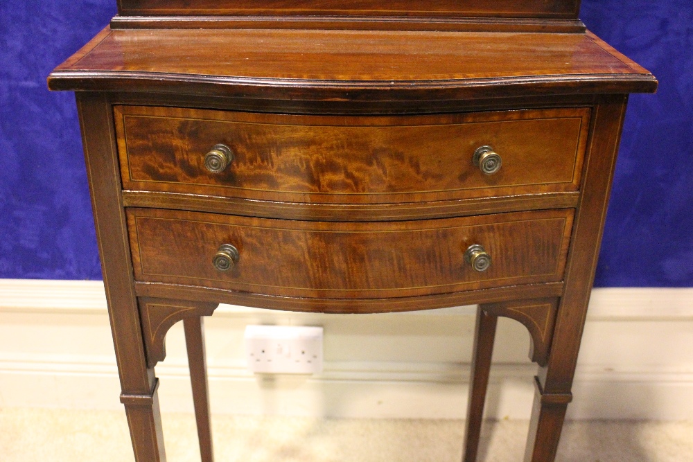 A GOOD QUALITY EDWARDIAN DISPLAY CABINET, Mahogany with satinwood inlaid detail, a single astragal - Image 3 of 5