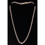 AN 18CT WHITE GOLD GRADUATED DIAMOND NECKLACE, 13cts diamonds