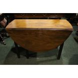A VERY FINE MAHOGANY DROP LEAF TABLE, raised on square legs, with double gate leg