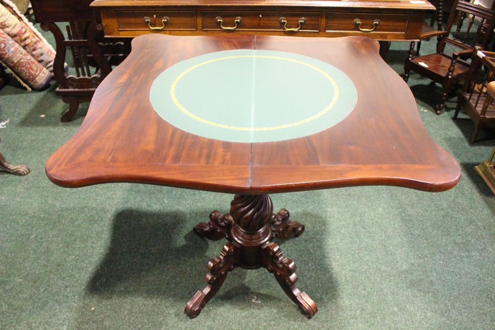 A GOOD QUALITY FOLD OVER CARD TABLE, serpentine shaped, raised on turned and carved column support - Image 4 of 4