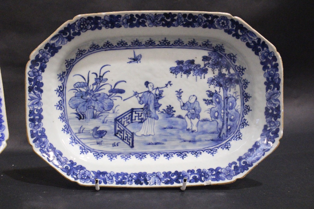 TWO 19TH CENTURY CHINESE EXPORT WARE SERVING PLATES, octagonal in shape, with mother and child in - Image 3 of 6