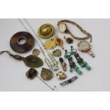 A small quantity of mixed jewellery including a moulded glass pendant