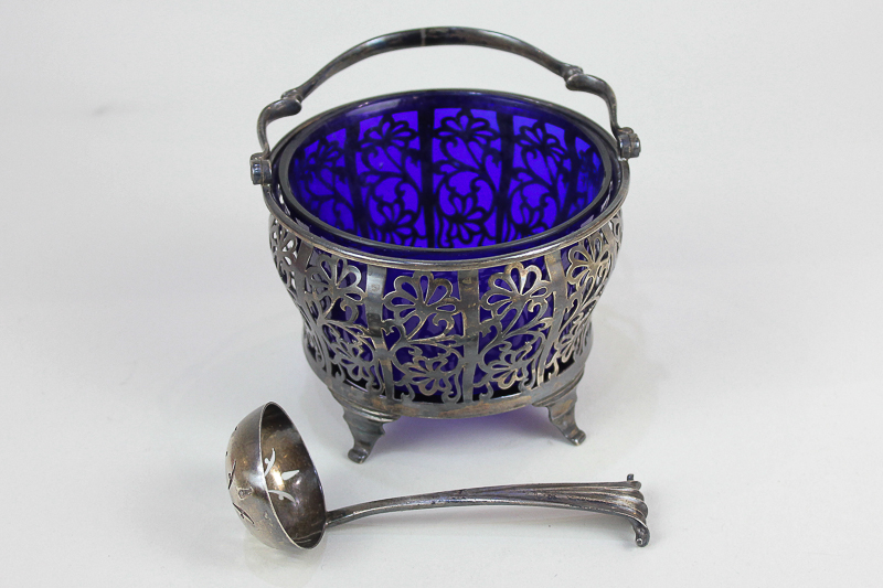 A George V silver sugar basket, makers Charles Boyton & Son Ltd, Birmingham 1928, with pierced