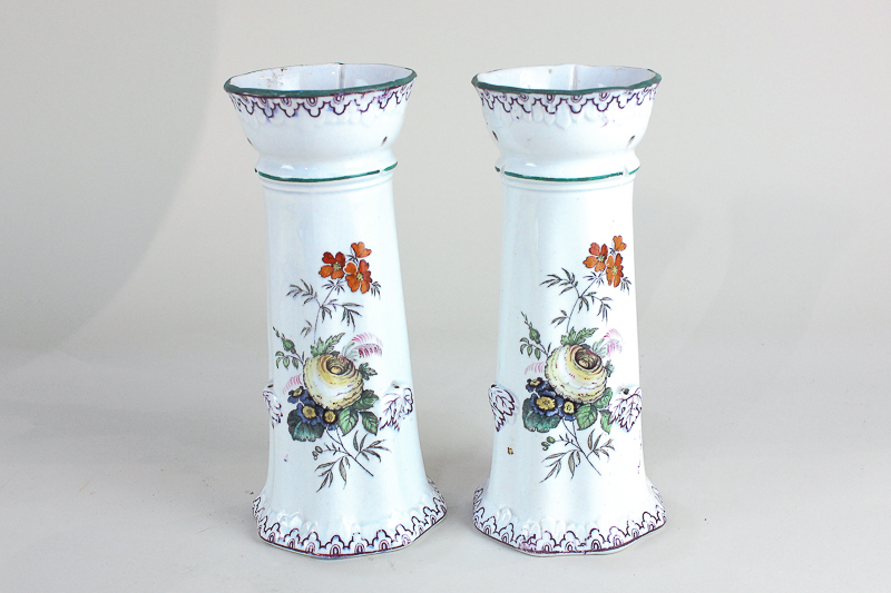 A pair of Victorian hyacinth vases with floral design, dated 1844, 20cm high