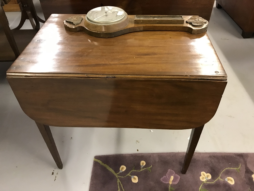 Early 19th cent. mahogany Pembroke table with single drawer. 29ins. x 28ins. x 20ins. closed.