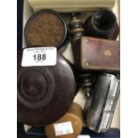 Early Plastics: Rothmans Bakelite tobacco jar, Veteran finger moistener, ink well, horn snuff box,