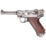 Pistole 08, Mauser, Code "1939 - 42"Kal. 9 mm Luger, Nr. 2460p, Hauptteile nummerngleich. Lauf matt.