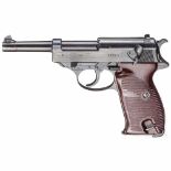 Spreewerk P 38, Code "cyq", mit TascheKal. 9 mm Luger, Nr. 9274a, Nummerngleich. Lauf matt.