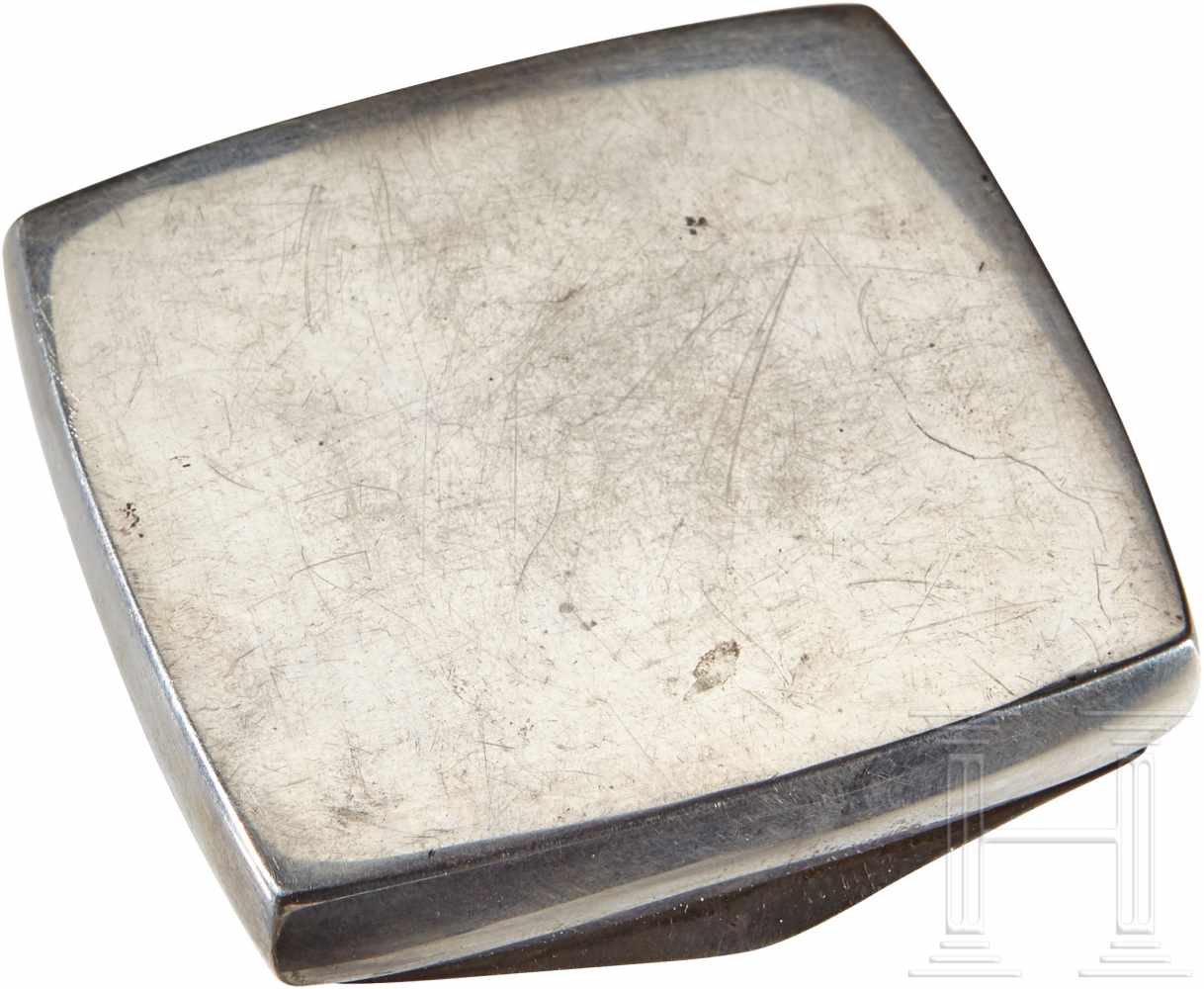 Manfred Freiherr von Richthofen - a cigarette caseSilver plated cigarette case with smooth metal - Image 2 of 4