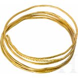 Spiralreif aus Gold, Mittlere Bronzezeit, 15. - 14. Jhdt. v. Chr.Vierfach gewundenes Armband aus