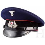 Schirmmütze für Mannschaften/Unterführer des Bahnschutzes, um 1935Dunkelblaues Tuch mit roten