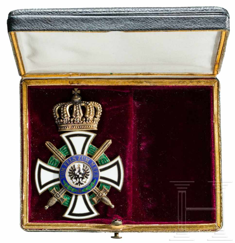 Hohenzollernscher Hausorden - Kreuz der Ritter mit Schwertern, im EtuiSilber vergoldet und
