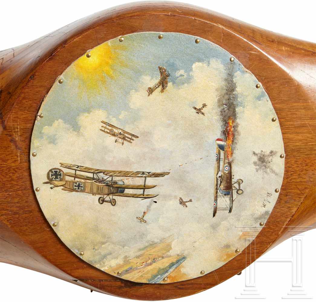 PropellerfragmentPropellerfragment aus Holz der Fliegertruppe des 1. Weltkriegs. Die verkürzten Arme - Image 4 of 6