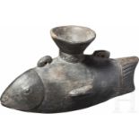 Figurengefäß in Form eines Fisches, Peru, Chimú-Kultur, 900 - 1470Gefäß in Form eines Fisches. Auf