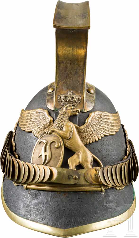 Helm M 1834 für Unteroffiziere der Dragoner, um 1845Hohe, schwarz gelackte Lederglocke mit - Image 2 of 4