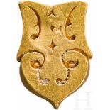 Goldener Gürtelbeschlag, byzantinisch, Mitte 6. - 7. Jhdt.Wappenförmiger Beschlag mit zwei