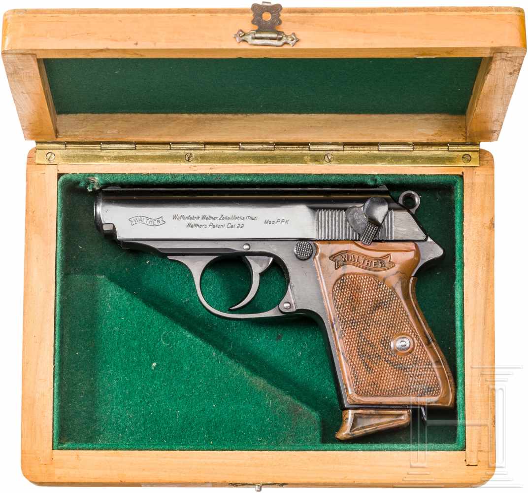 Walther PPK, ZM, im KastenKal. .22 l.r., Nr. 229953K, Blanker Lauf. Siebenschüssig. Beschuss Krone/