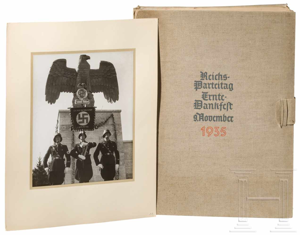 Bedeutende Fotomappe zum Tag der nationalen Erhebung, 30.1.1936Geschenkausgabe des Ullstein Verlages