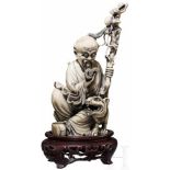 Elfenbeinfigur des Shou, Gottes der Langlebigkeit, China, 1. Hälfte 20. Jhdt.Vollplastisch aus einem