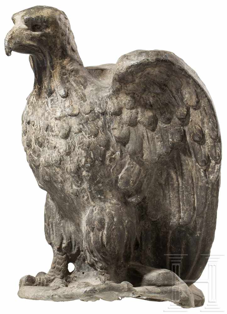 Großer Adler, 2. Hälfte 18. Jhdt.Blei und Zinn. Ungemarkt. Höhe ca. 37 cm, Flügelbreite ca. 32 cm, - Image 2 of 3