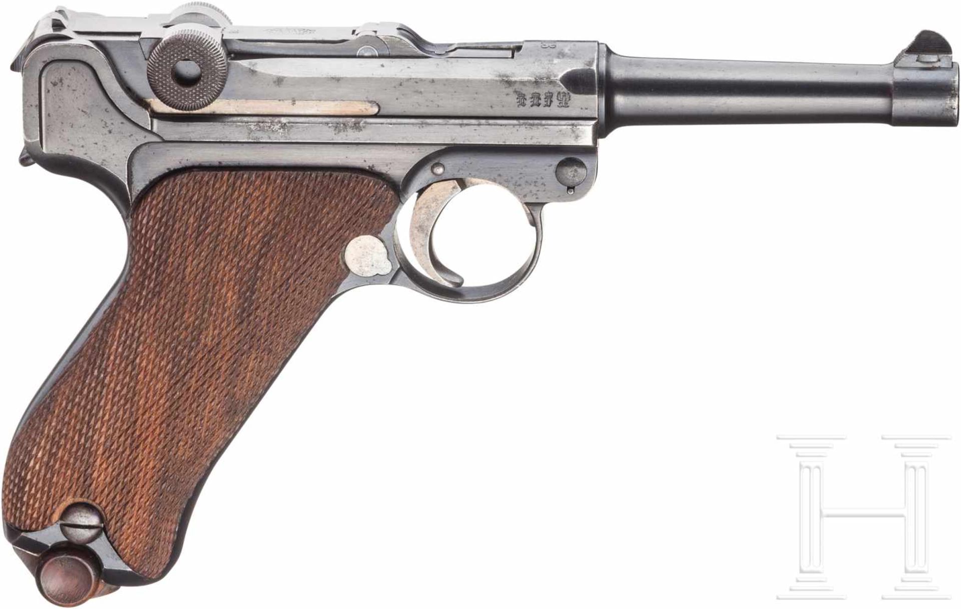 Pistole 08, DWM 1913, ohne Kammerfang, im KastenKal. 9 mm Luger, Nr. 1138, Nummerngleich. Lauf matt. - Bild 2 aus 2