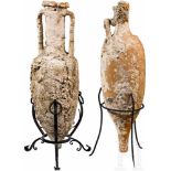 Zwei Weinamphoren mit Seeinkrustationen, römisch, 1. Jhdt. v. Chr. - 1. Jhdt. n. Chr.Zwei schlanke