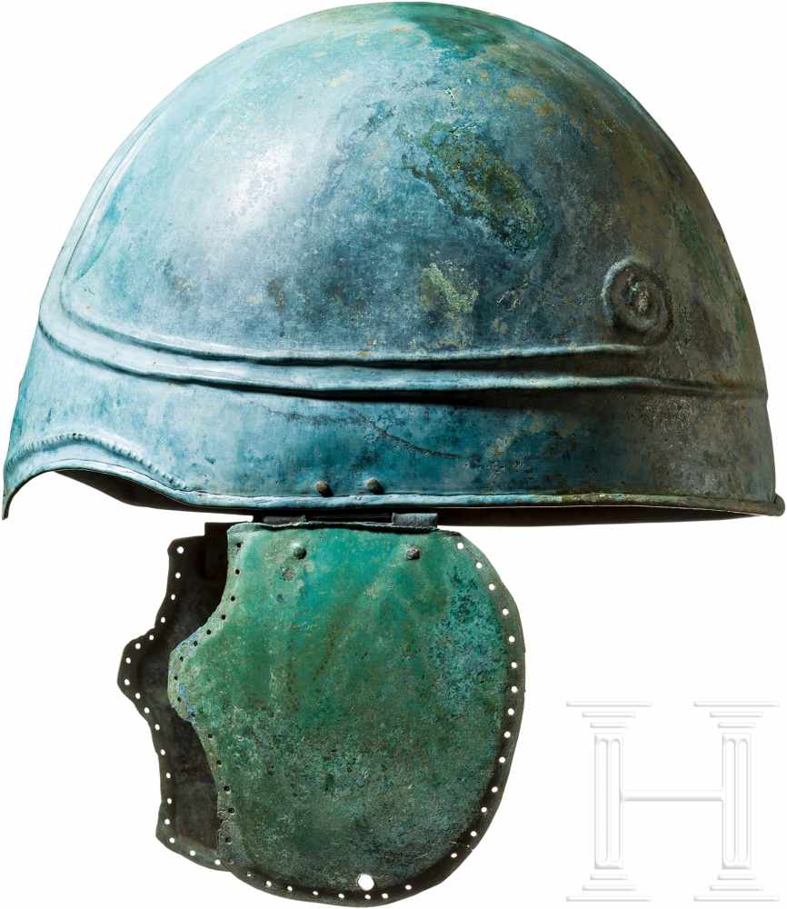 Pseudochalkidischer Helm, nördlicher Schwarzmeerraum, 4. Jhdt. v. Chr.Bronzener, reiternomadischer - Image 7 of 8
