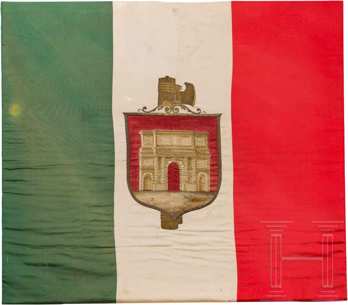Faschistische Fahne, 1. Hälfte 20. Jhdt.Seide, bedruckt in den Farben der italienischen Trikolore (