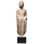 Stehender Buddha im Faltenkleid, China, Tang-Dynastie, 618 - 907Vollplastisch gearbeiteter,