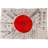 Signierte, japanische Flagge, 2. WeltkriegWeiße Seide, beidseitig rot bedruckt, einseitig