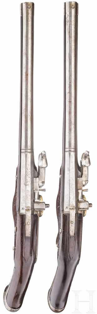 Ein Paar Offiziers-Radschlosspistolen, Suhl, um 1650Achtkantige, nach geschnittenen Balustern - Image 4 of 6
