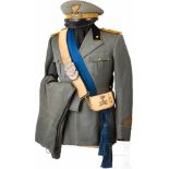 Uniform M 34 für einen Hauptmann des Feldartillerie-Regiments Nr. 13Schirmmütze mit Deckel aus