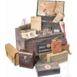 Kleine Sammlung zur Ausrüstung des Deutschen Roten Kreuzes bzw. der SanitätstruppeHölzerne