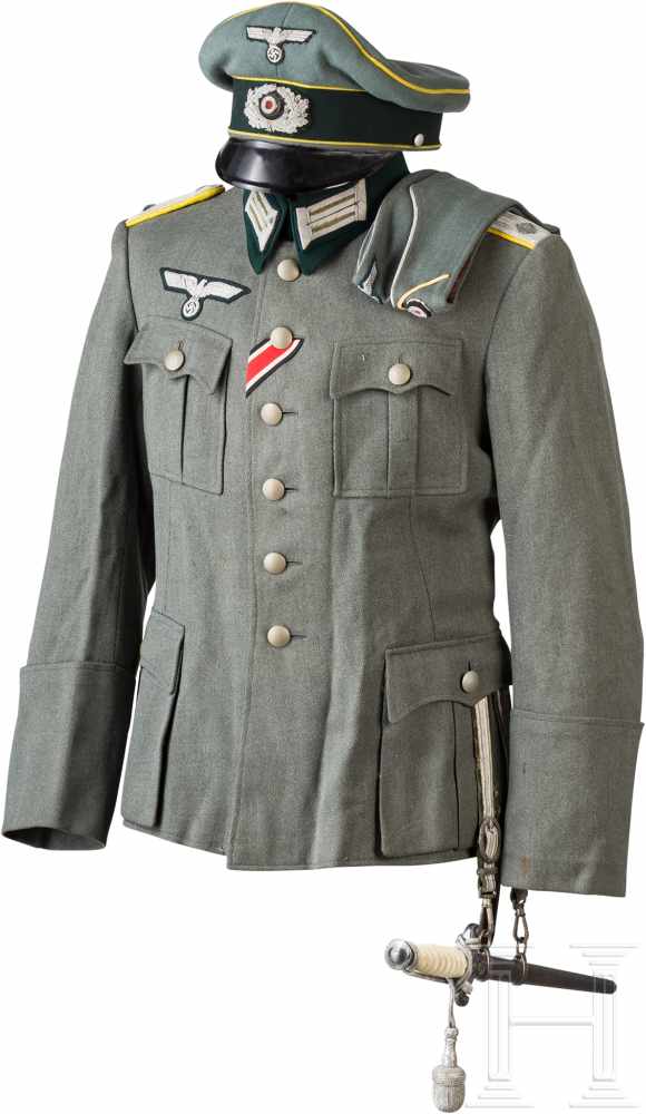 Oberleutnant der Nachrichtentruppe - Schirmmütze, Feldmütze, Feldbluse, Dolch M 35Schirmmütze,