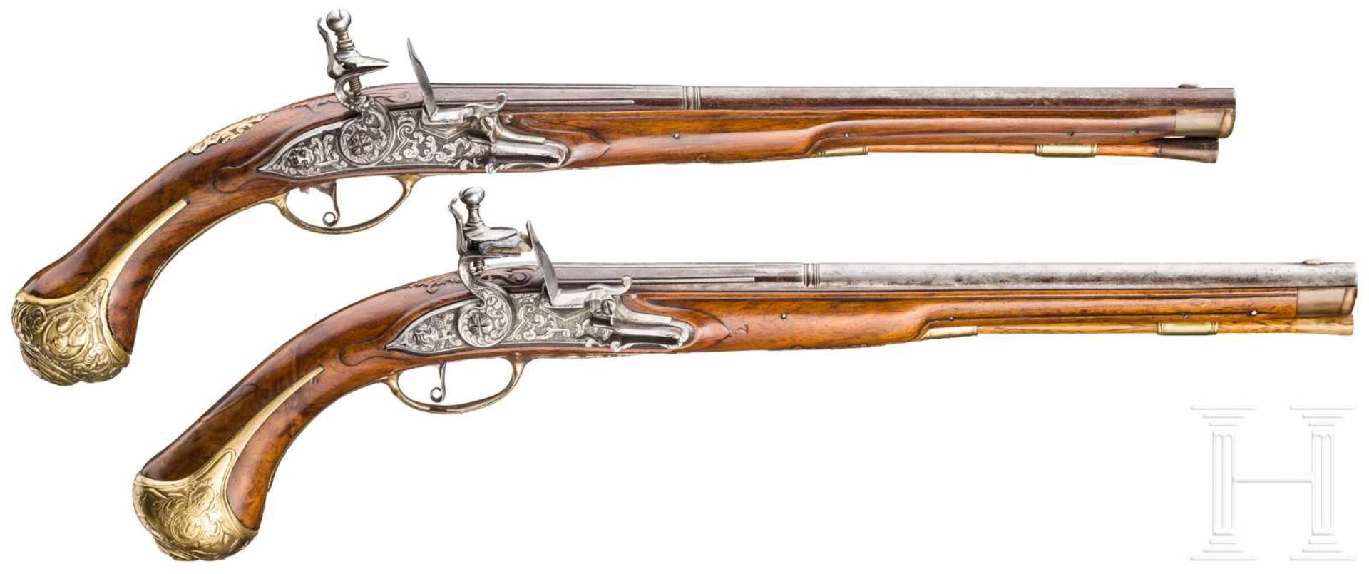 Ein Paar lange Steinschlosspistolen, deutsch, um 1710/2016-kantige, gerippte, in rund übergehende