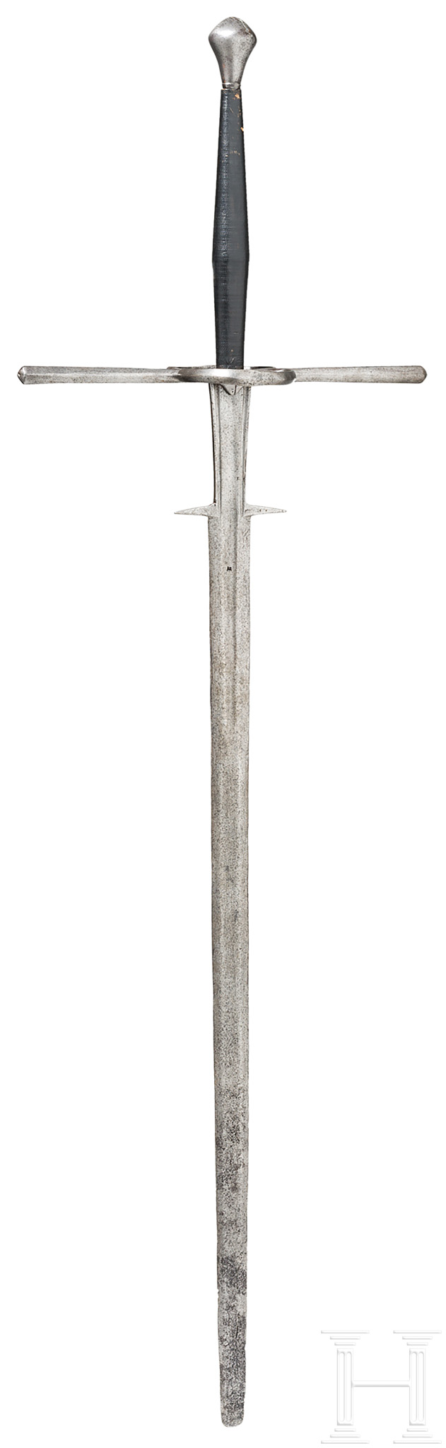Kampf-Bidenhänder, süddeutsch, um 1530/40Kräftige, zweischneidige Klinge mit leicht gerundeter