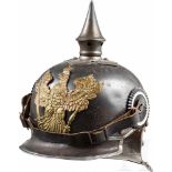 Helm für Mannschaften der Regimenter 1-7Glocke aus Eisen, die schwarze Brünierung teilweise
