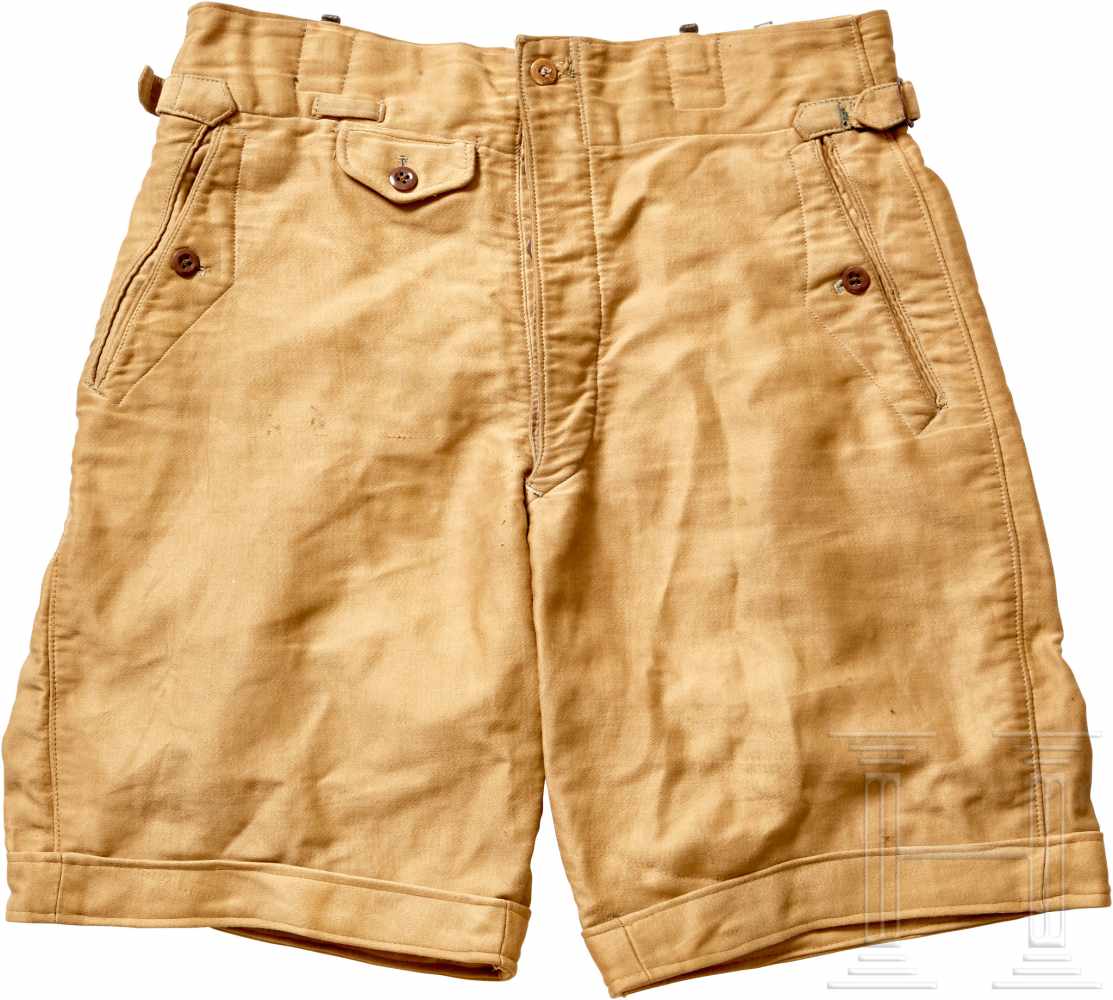 Tropical Shorts for Waffen SSTan smooth brushed cotton, slash hip pockets with single button flap,