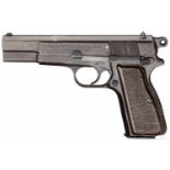 FN HP Mod. 35, ohne MagazinsicherungKal. 9 mm Luger, Nr. 11809b, Nummerngleich. Blanker Lauf. 13-