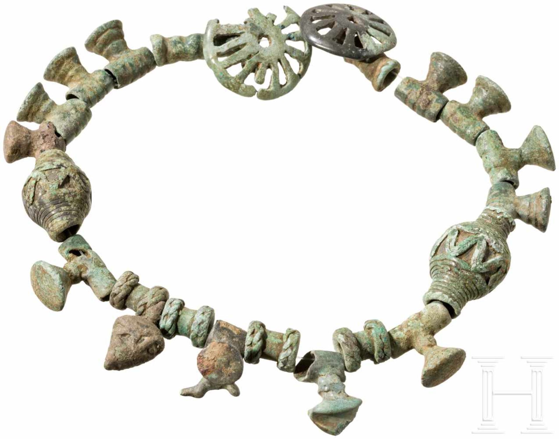 Halskette aus Bronzeperlen, Kaukasus, Koban-Kultur, 8. - 7. Jhdt. v. Chr.Kette aus Bronzeperlen ganz