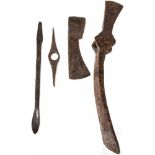 Fünf eiserne Geräte, Römerzeit bis MittelalterKombinationswerkzeug mit großem Dechselblatt und