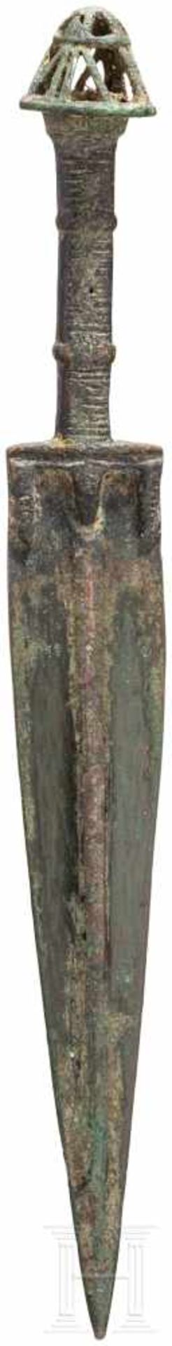 Bronzedolch, Luristan - iranisch, Ende 2. - frühes 1. Jtsd. v. Chr.Spitz nach unten zulaufende - Bild 2 aus 2