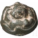 Bronzegewicht, China, Han-Dynastie, 2. Jhdt. v. Chr. - 2. Jhdt. n. Chr.Rundes Bronzegewicht mit