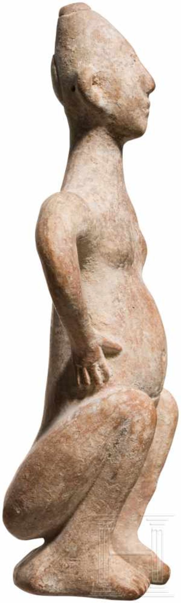 Außergewöhnliche Terrakotta-Statuette eines Hockenden, vorderasiatisch, Ende 2. Jtsd. v. Chr. - Bild 4 aus 5